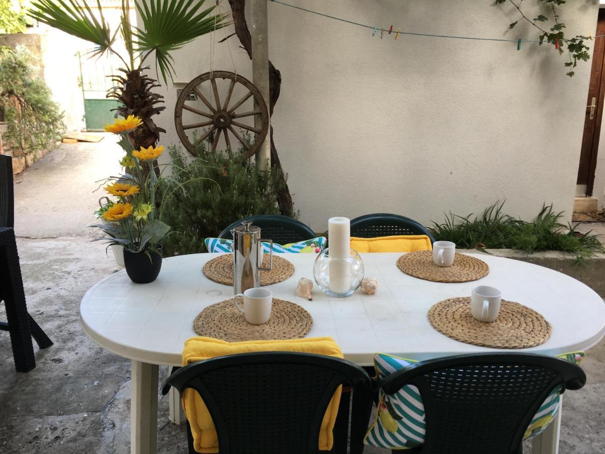 Apartment Marina Komiža Εξωτερικό φωτογραφία