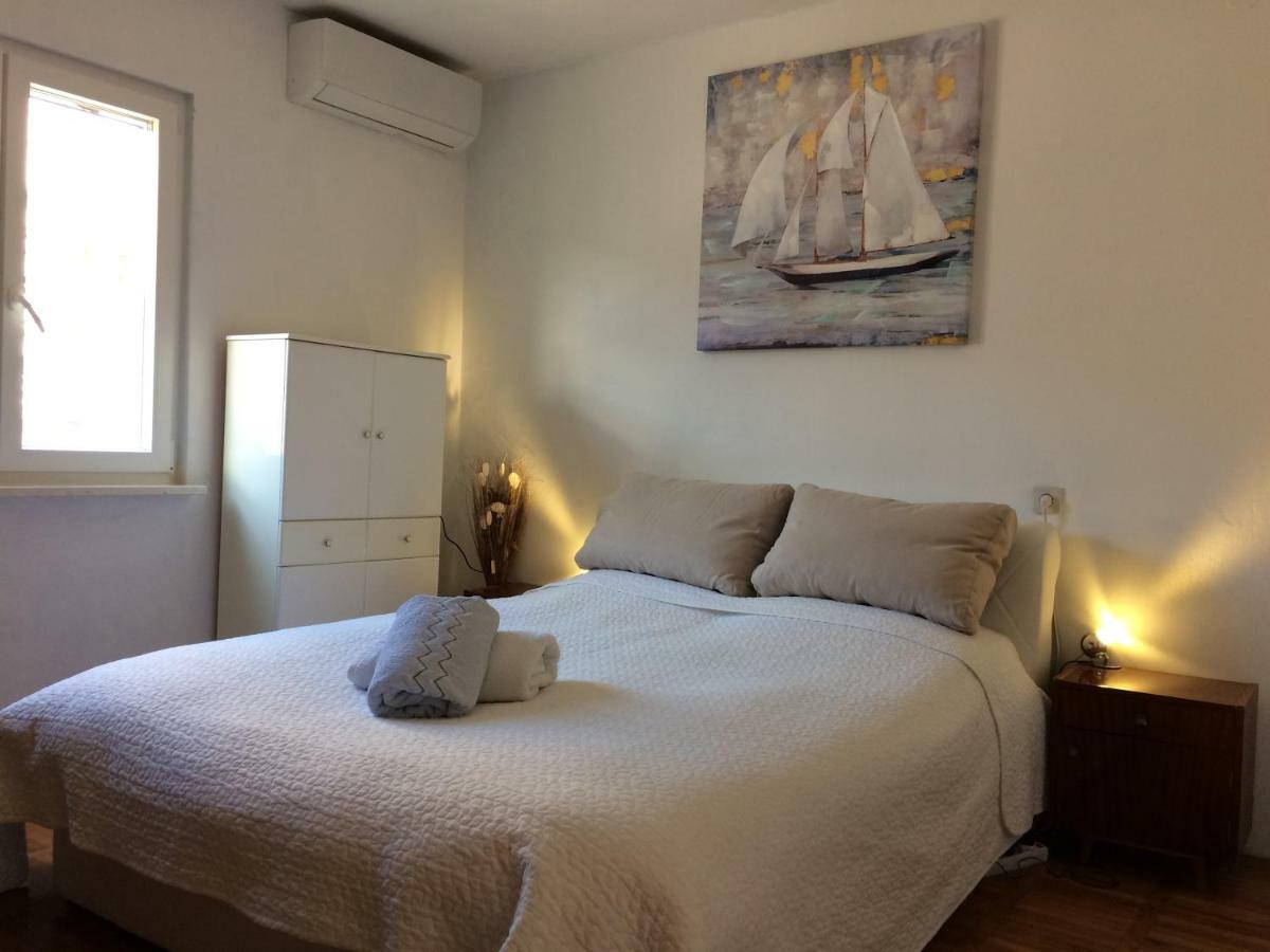 Apartment Marina Komiža Εξωτερικό φωτογραφία